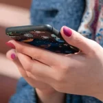 Gobierno pacta con plataformas acciones para prevenir violencia digital contra mujeres