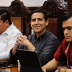 Regidor denuncia que millones de pesos que debían destinarse al combate de la pobreza en Mérida, se gastaron en el Carnaval.