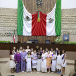 Patricia Margarita Martín Morales recibe reconocimiento Consuelo Zavala Castillo del Congreso del Estado