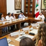 Gobernador Joaquín Díaz Mena dialoga con todas las fuerzas del Congreso antes de presentar el Plan Bienestar Metropolitano